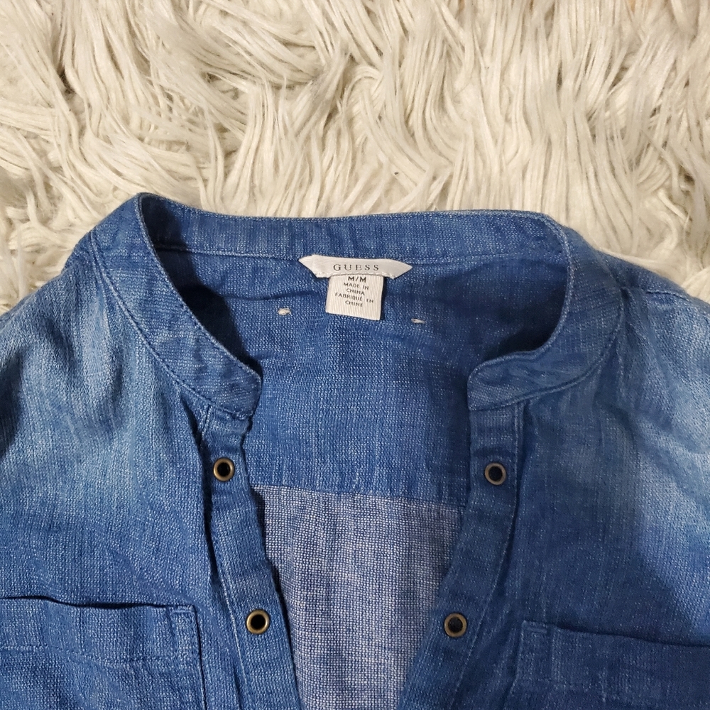 Guess - Picture 2 of 3
